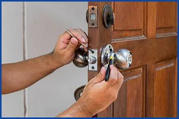 Newtown OH Locksmiths Store Newtown, OH 513-580-7671 Newtown OH Locksmiths Store Newtown, OH 513-580-7671 - 14-install-new-lock