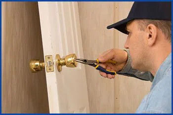 Newtown OH Locksmiths Store Newtown, OH 513-580-7671 Newtown OH Locksmiths Store Newtown, OH 513-580-7671 - 6-lock-repair